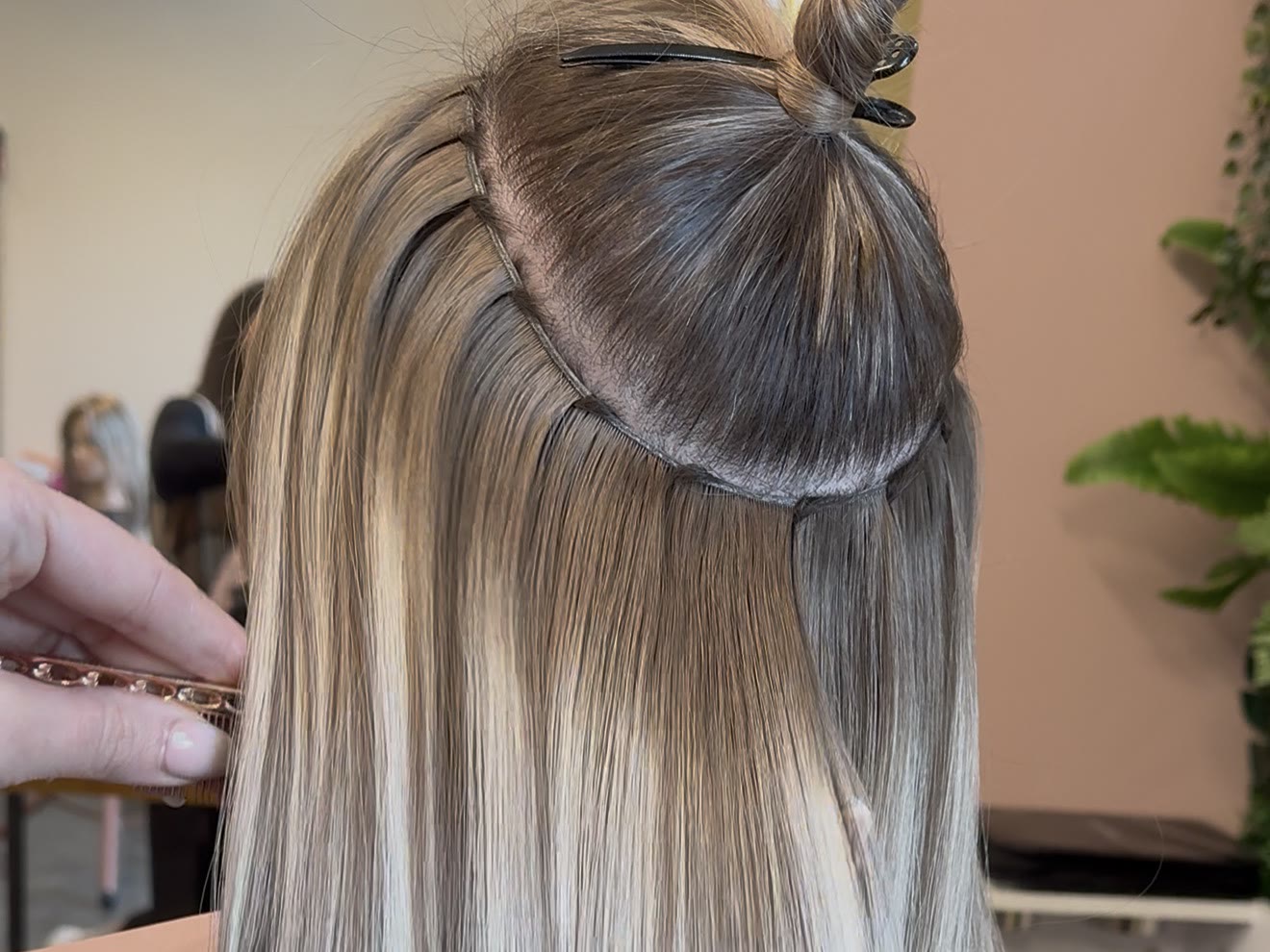 VOGUEPEARL rows lying flat against the head